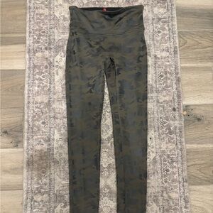 spanx camo leggings size small